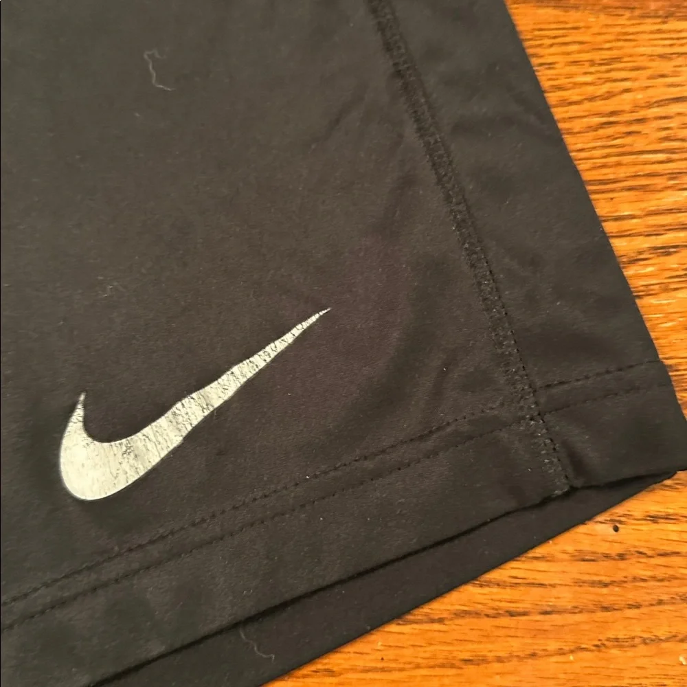 Nike Men's Black Athletic Shorts size XL - Picture 2 of 5